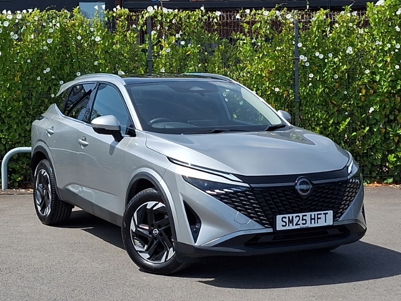 Nissan Qashqai 1.3 Dig-t Mh 158 N-connecta Xtronic Silver
