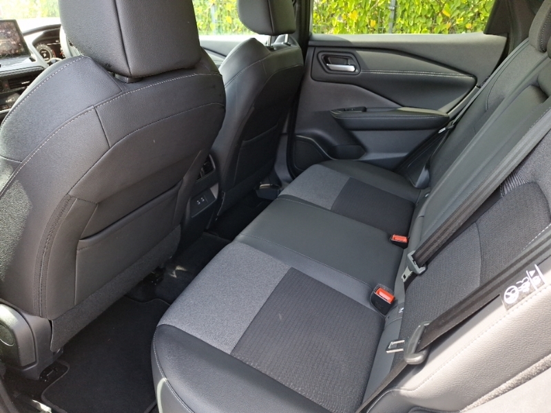 Nissan Qashqai 1.3 Dig-t Mh 158 N-connecta Xtronic Silver #6