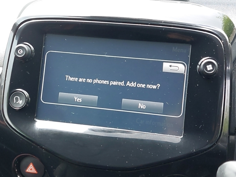 Peugeot 108 1.0 72 Collection Green #10