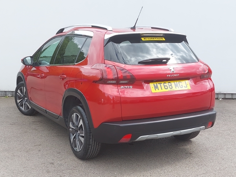 Peugeot 2008 1.2 Puretech Allure Premium Start Stop Red #2