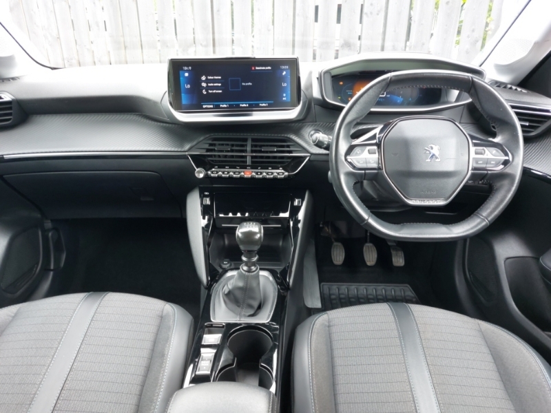 Peugeot 208 1.2 Puretech 100 Allure Premium Red #3