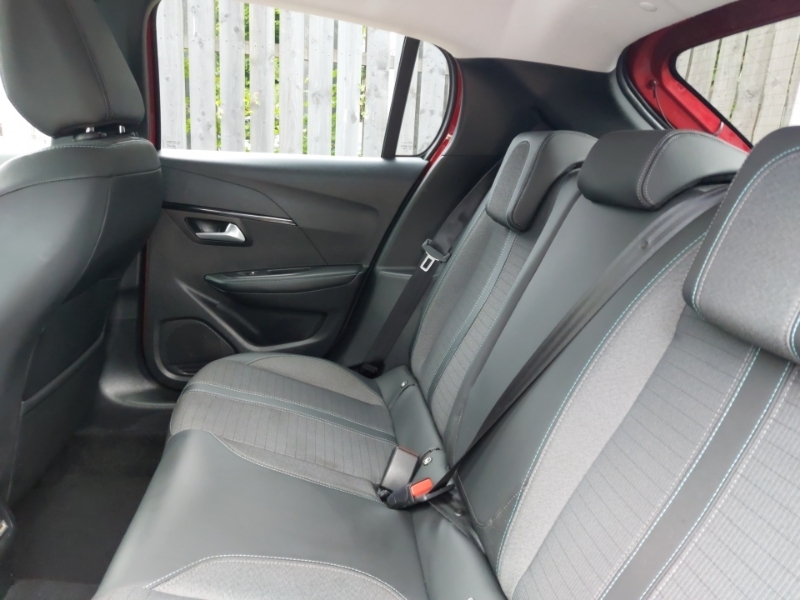 Peugeot 208 1.2 Puretech 100 Allure Premium Red #6