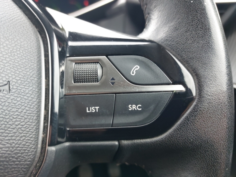 Peugeot 208 1.2 Puretech Active Black #13