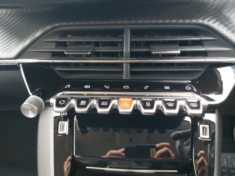 Peugeot 208 1.2 Puretech Active Black #15