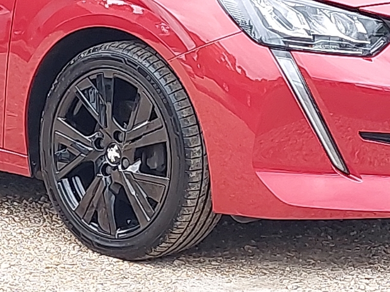 Peugeot 208 1.2 Puretech Active Black #20