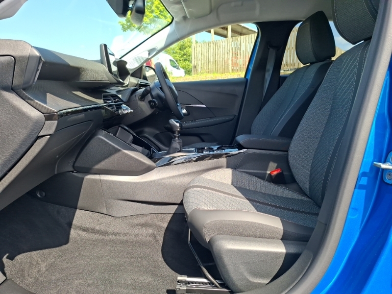 Peugeot 208 1.2 Puretech 100 Allure Blue #5