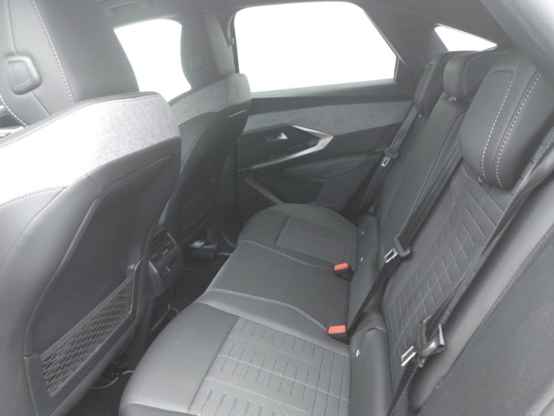 Peugeot 3008 157Kw Gt 73Kwh Blue #6