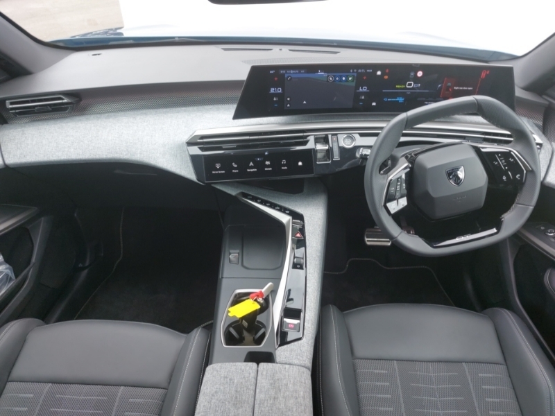Peugeot 3008 157Kw Gt 73Kwh Blue #3