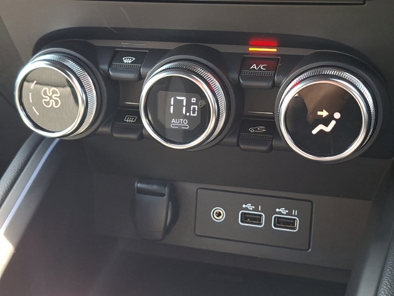 Renault Clio 1.0 Tce Techno Hatchback Euro 6 Black #17