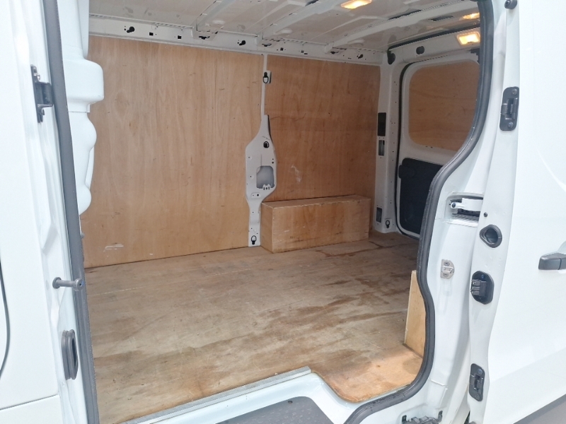 Renault Trafic Sl30 Blue Dci 130 Advance Van White #6