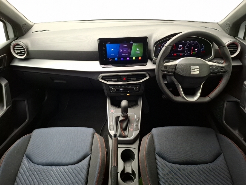 Seat Arona 1.0 Tsi 115 Fr Black Edition Dsg White #3