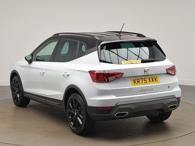 Seat Arona 1.0 Tsi 115 Fr Black Edition Dsg White #2