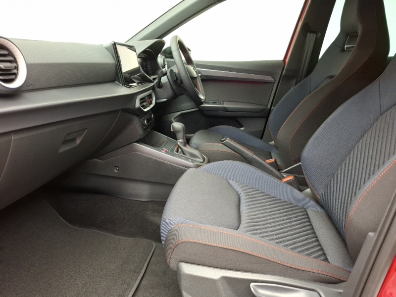 Seat Arona 1.0 Tsi 115 Fr Black Edition Dsg Red #5