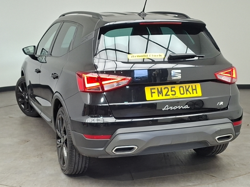 Seat Arona 1.0 Tsi 115 Fr Black Edition Dsg Black #2