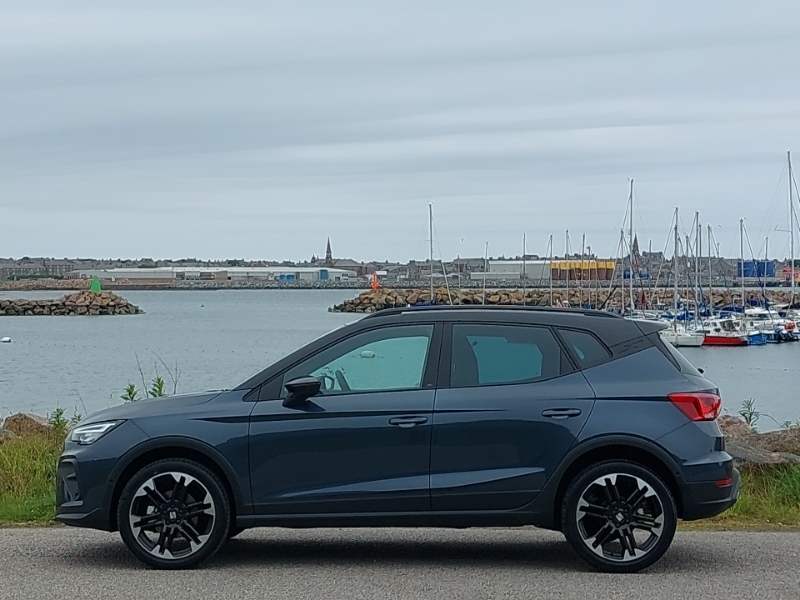 Seat Arona 1.0 Tsi 115 Fr Sport Dsg Grey #4