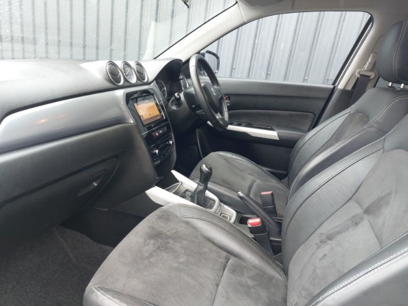 Suzuki Vitara 1.6 Sz5 White #5