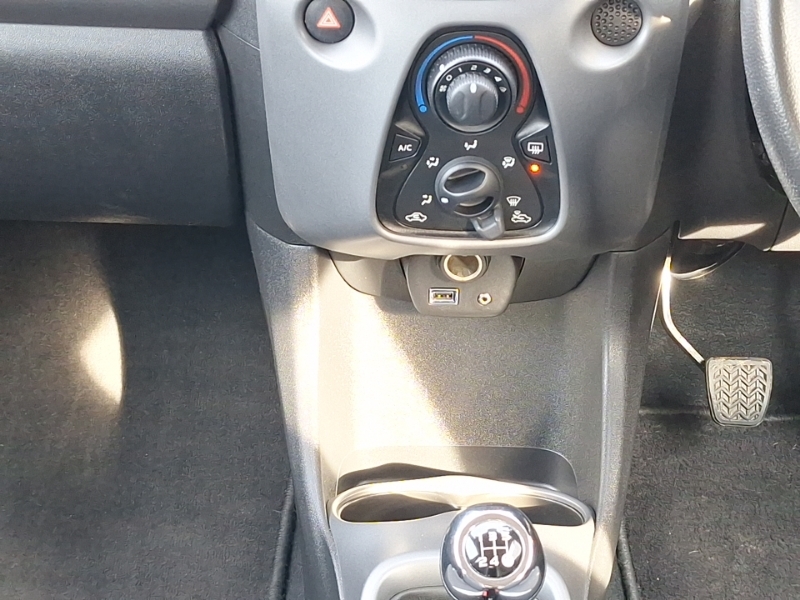 Toyota Aygo Hatchback Grey #11