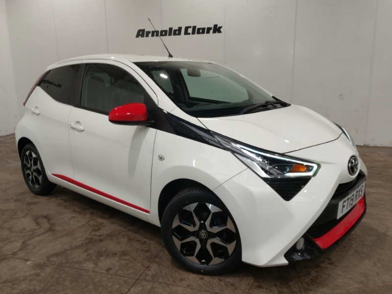 Toyota Aygo Hatchback Red #7
