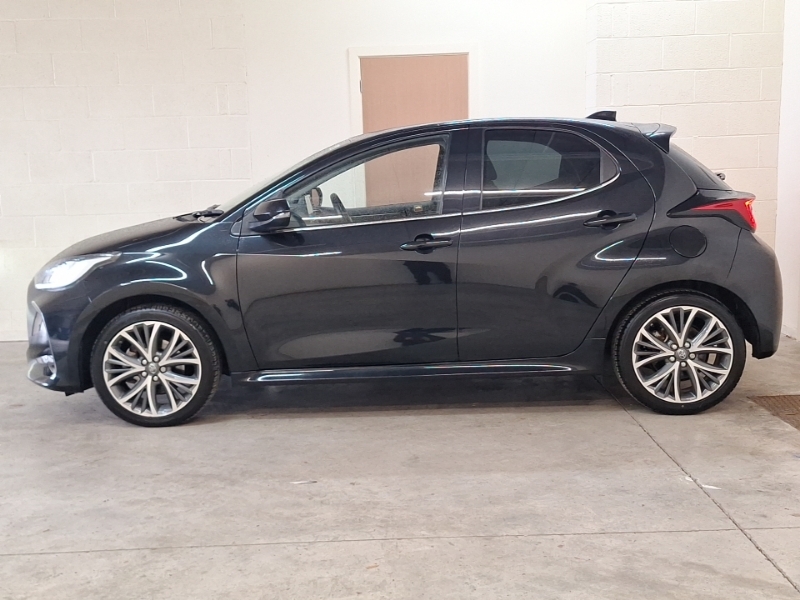 Toyota Yaris 1.5 Hybrid Excel Cvt Black #4