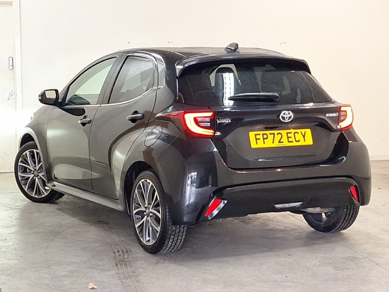 Toyota Yaris 1.5 Hybrid Excel Cvt Black #2