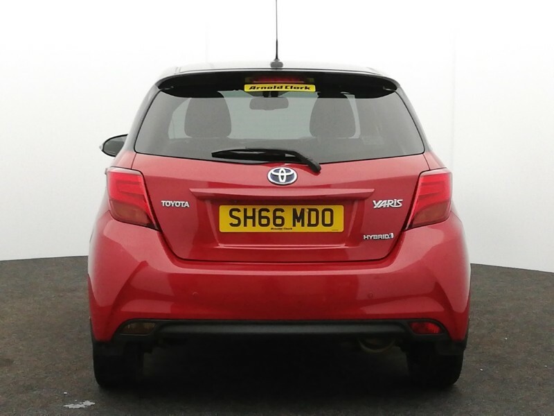 Toyota Yaris Excel White #18