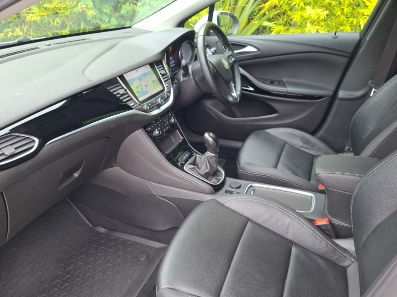 Vauxhall Astra 1.6T 16V 200 Elite Nav White #5