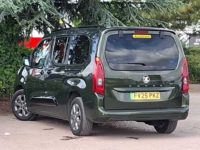 Vauxhall Combo-e Life 100Kw Ultimate XL 52Kwh Green #2