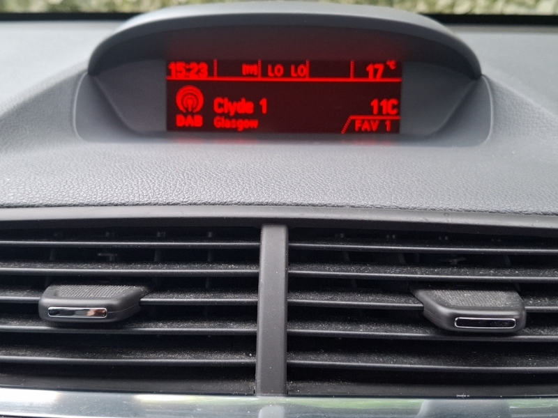 Vauxhall Mokka 1.4T Exclusiv Hatchback Red #17