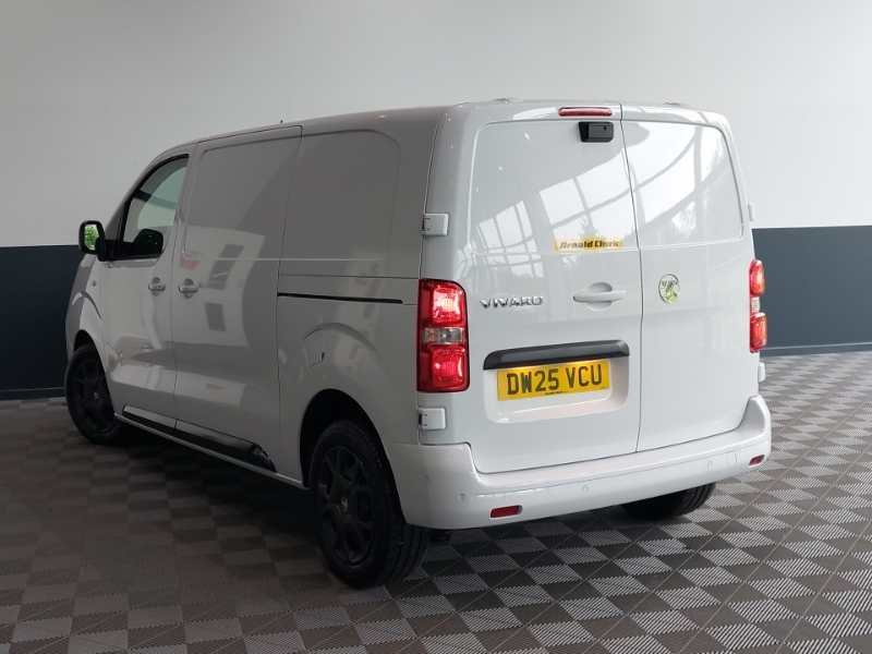 Vauxhall Vivaro 1.5 Turbo D 120 Pro H1 Van White #2