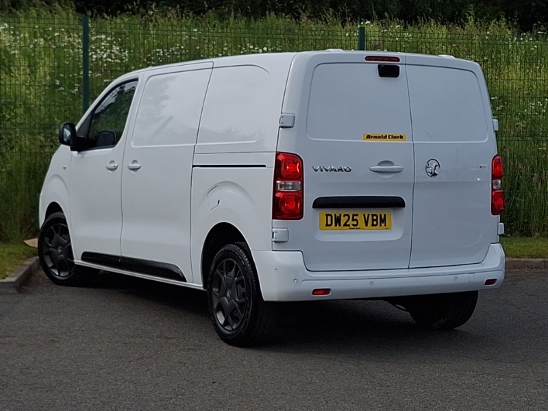 Vauxhall Vivaro 1.5 Turbo D 120 Pro H1 Van White #2