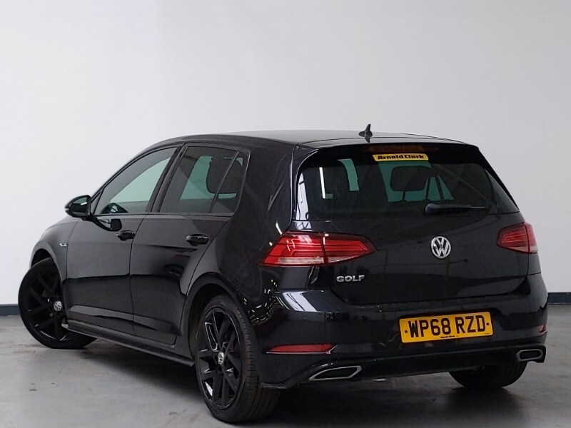 Volkswagen Golf 1.5 Tsi Evo 150 R-line Black #2