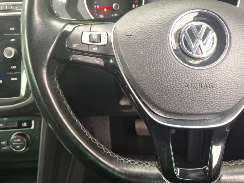 Volkswagen Tiguan Elegance Silver #12