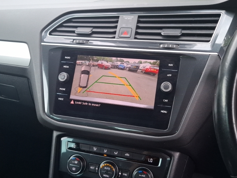 Volkswagen Tiguan Elegance Silver #9