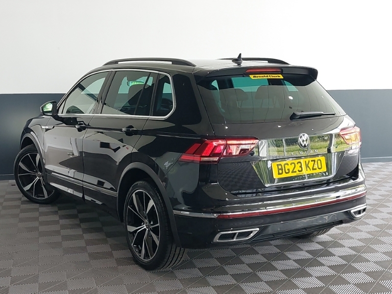 Volkswagen Tiguan 1.5 Tsi 150 R-line Dsg Black #2