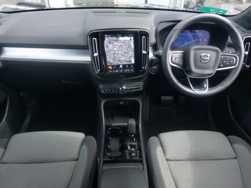 Volvo XC40 2.0 B3p Plus Dark Black #3