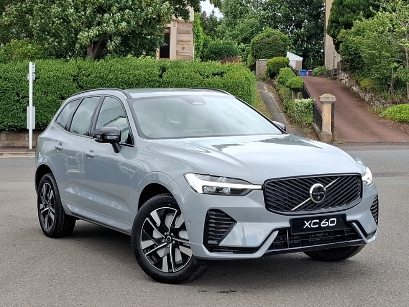Volvo XC60 2.0 B5p Plus Dark Awd Geartronic Grey