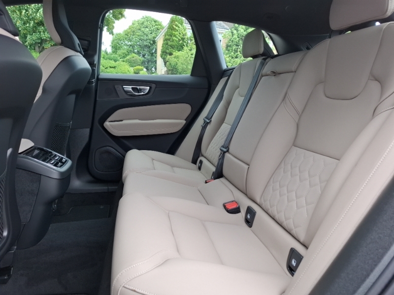 Volvo XC60 2.0 B5p Plus Dark Awd Geartronic Grey #6