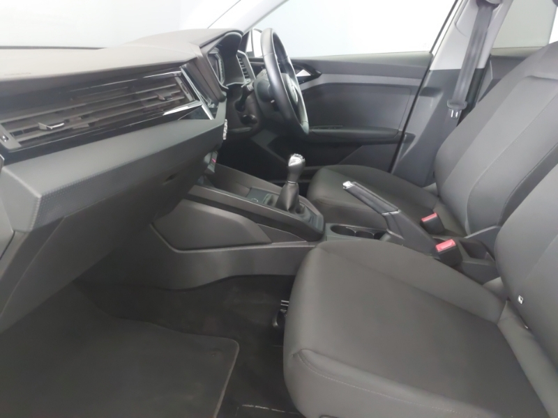 Audi A1 25 Tfsi Technik White #5
