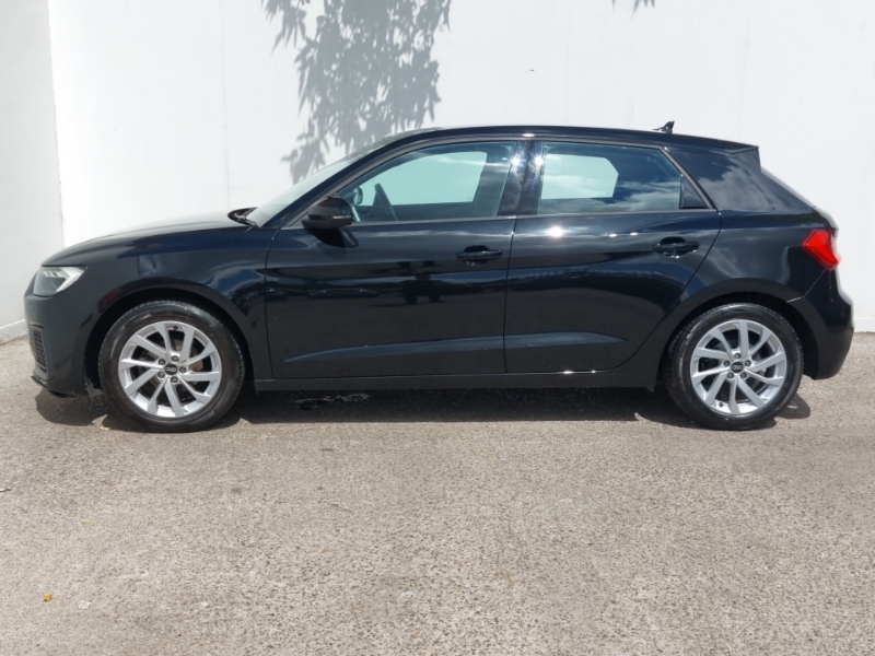 Audi A1 25 Tfsi Sport Black #4