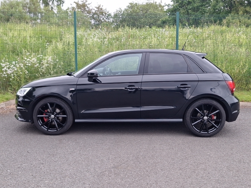 Audi A1 1.6 Tdi Black Edition S Tronic Black #4
