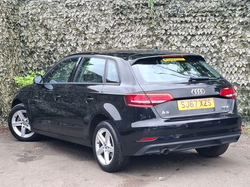 Audi A3 1.0 Tfsi Se Black #2
