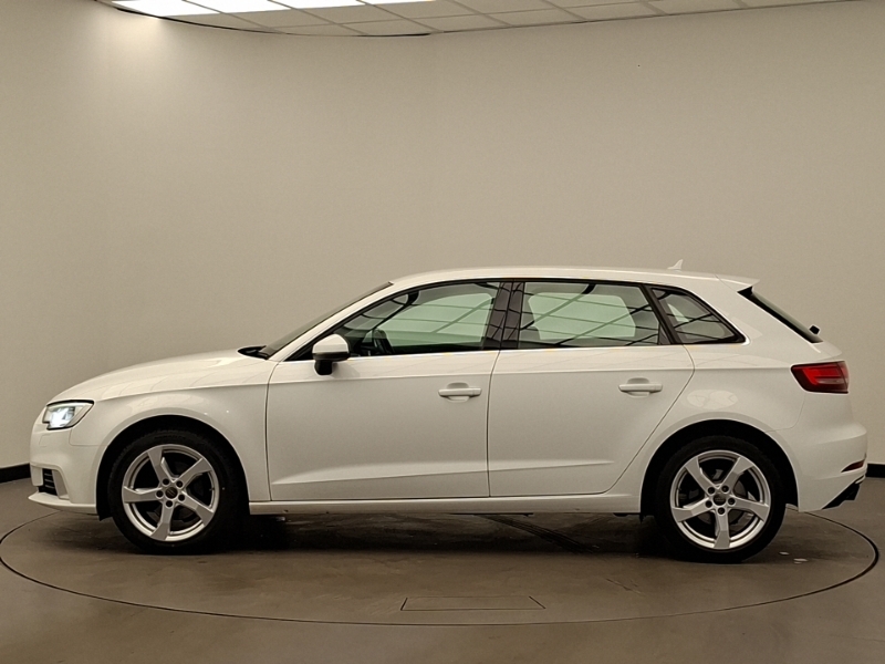 Audi A3 1.0 Tfsi Sport SL66HMV White #4