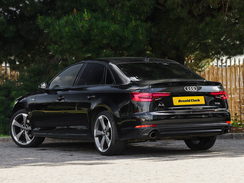 Audi A4 2.0T Fsi Black Edition S Tronic Black #2