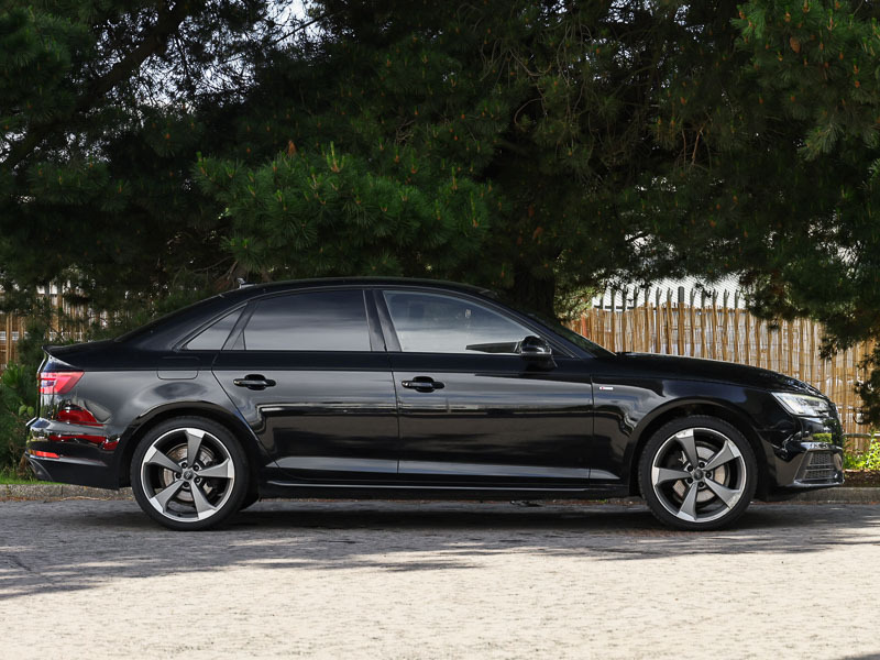 Audi A4 2.0T Fsi Black Edition S Tronic Black #4