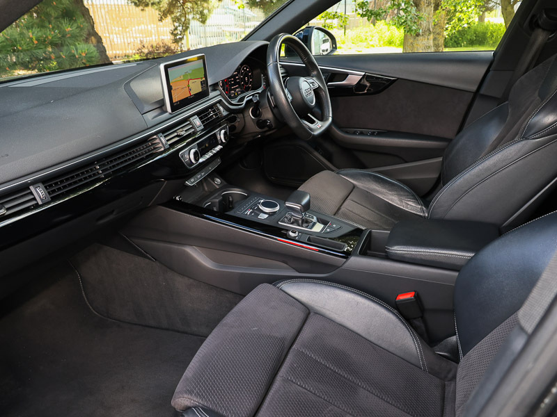 Audi A4 2.0T Fsi Black Edition S Tronic Black #5