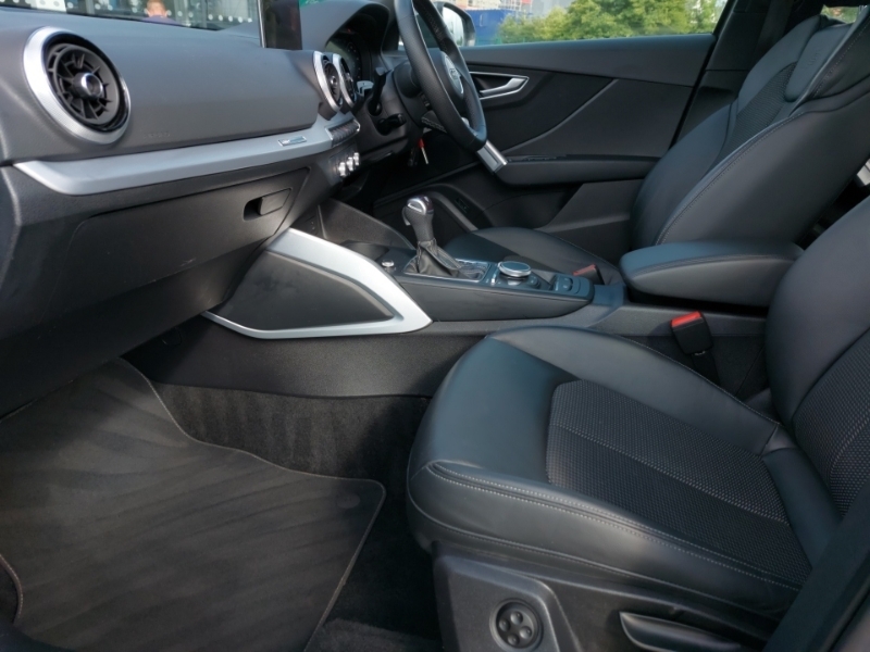 Audi Q2 35 Tfsi S Line S Tronic Grey #5