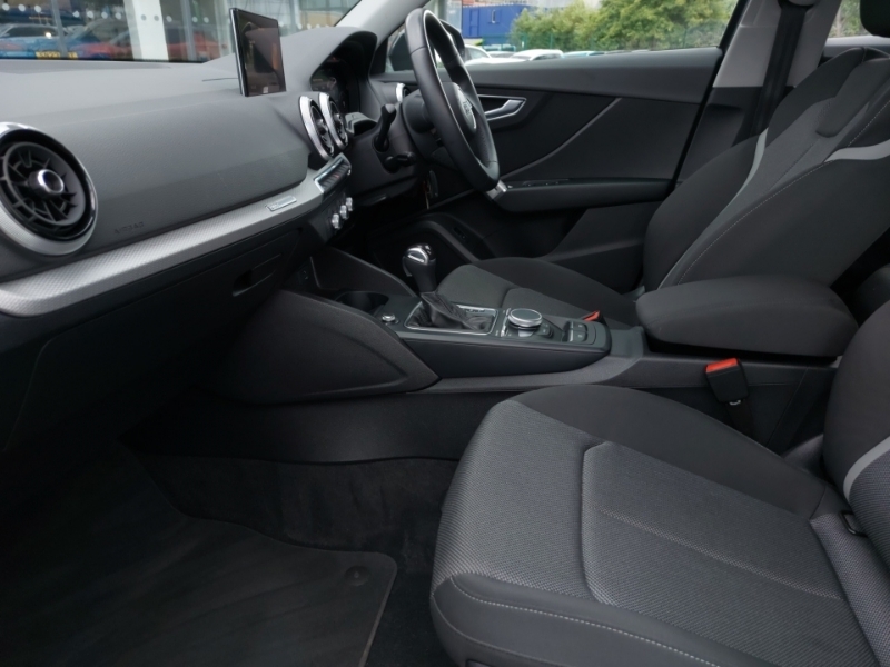 Audi Q2 35 Tfsi Sport S Tronic Grey #5