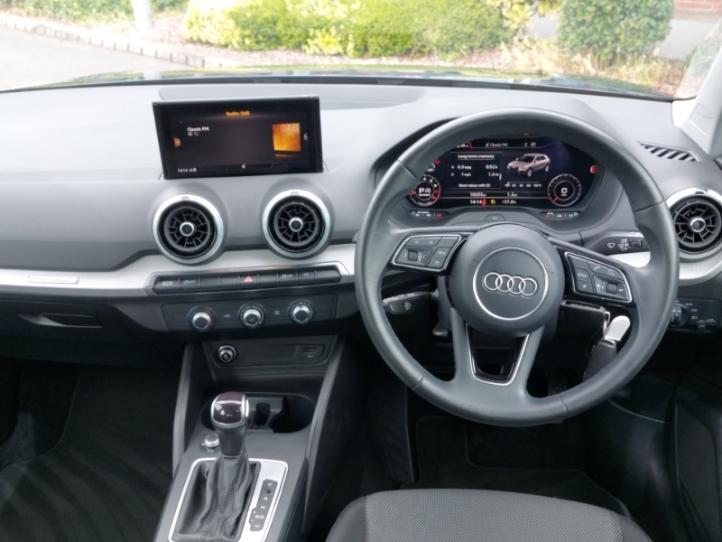 Audi Q2 1L Tfsi Sport Red #8