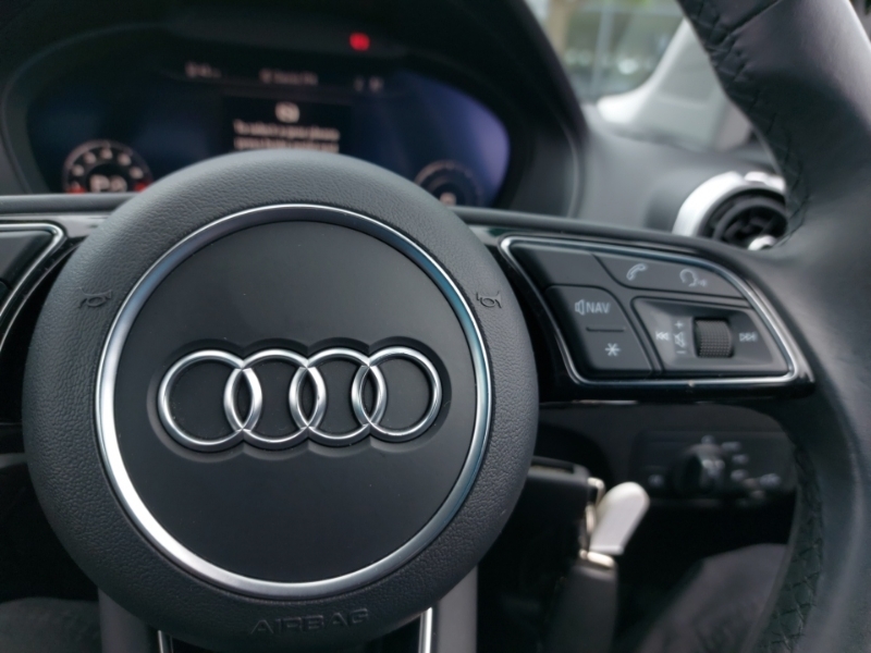 Audi Q2 1L Tfsi Sport Red #13