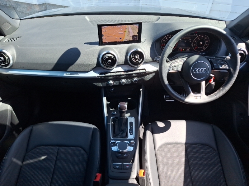 Audi Q2 35 Tfsi S Line S Tronic Black #3